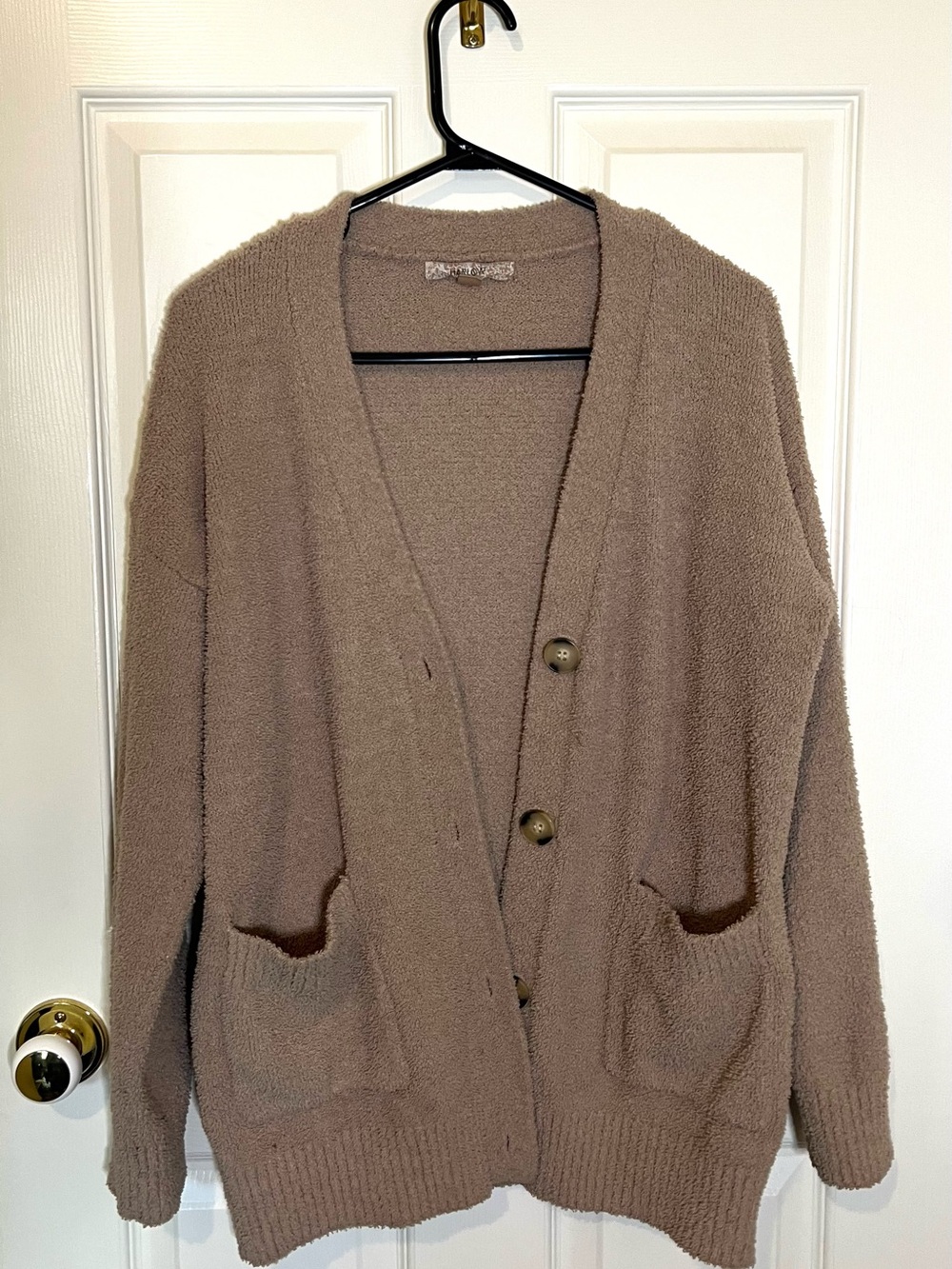 Women’s Cozy Beige Button-Front Oversized Sweater Cardigan